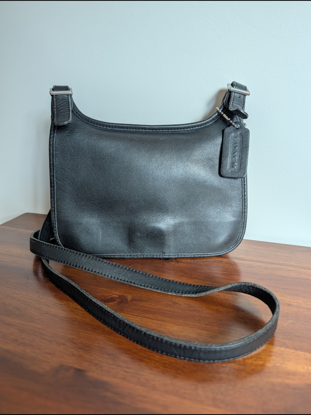 EUC Vtg Coach Mini Hippie 9142 Black